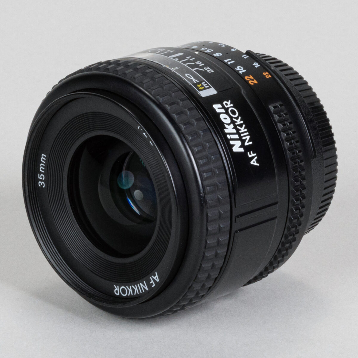 Nikon AF Nikkor 35mm 1:2.0D
